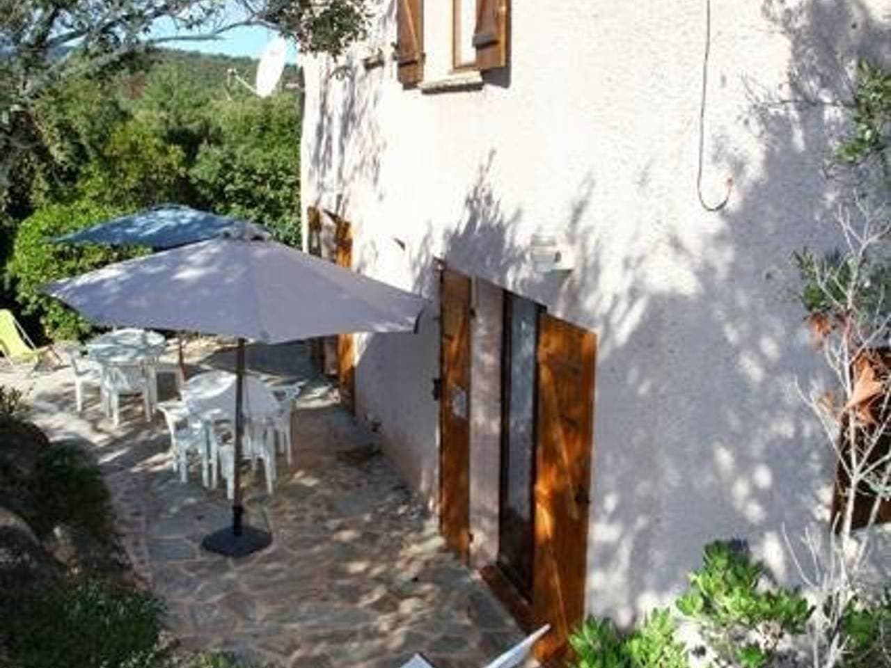 Foto 3 von 27: Haus mit 4 Zimmern, 200 m vom Strand entfernt, große Terrasse und 2 Parkplätze