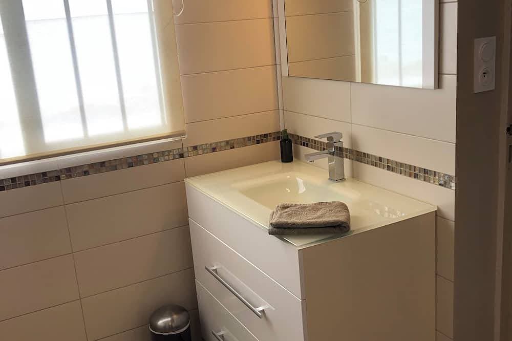 Foto 6 von 30: L'Orée de l'Eure Wohnung, Garten, privater Pool in Uzès