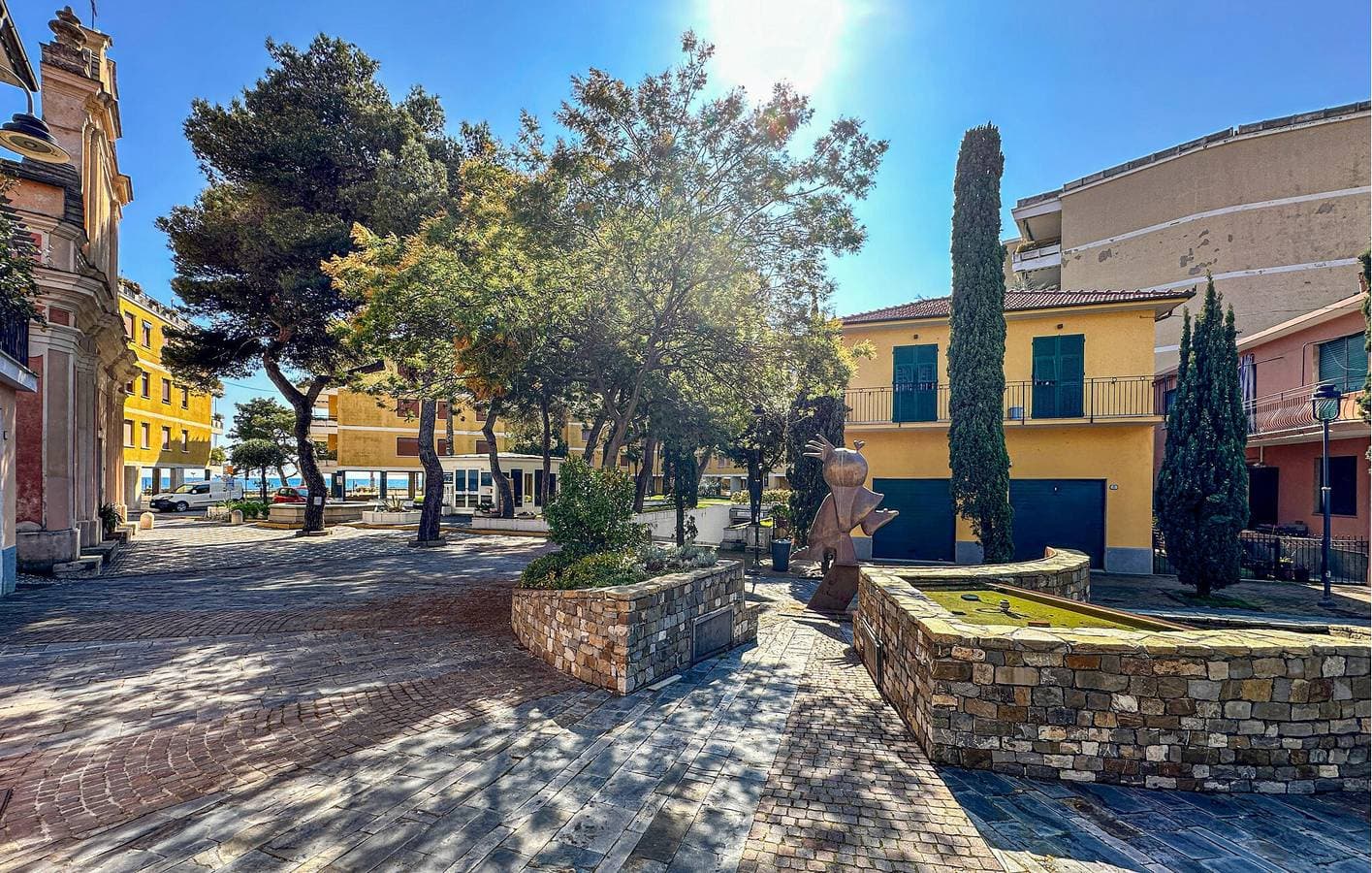 Foto 13 von 29: Gemütliche 2-Zimmer-Wohnung mit Meerblick, Pool, Terrasse und Garage in Poggi