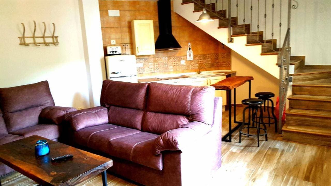 Foto 12 von 29: Three-Bedroom Townhouse