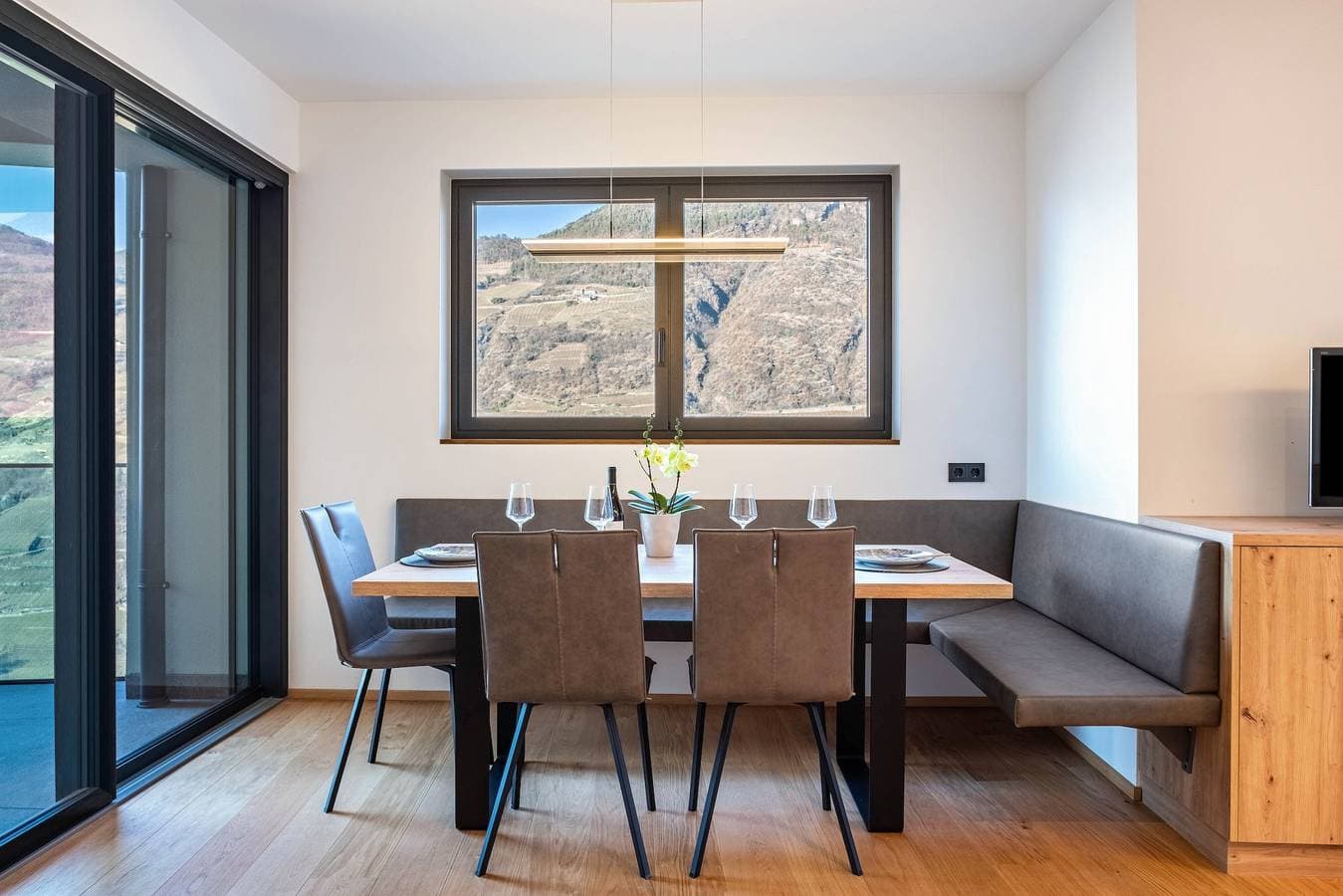 Foto 4 von 32: Ferienwohnung 'Falser's Mountain Lodge' mit Bergblick, privater Terrasse und WLAN