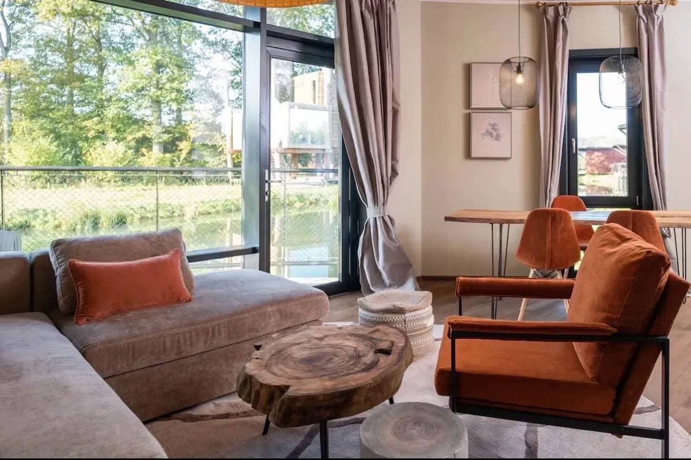 Foto 6 von 15: Chalet-Rückzugsort in Antoing, 95 m², Seeblick