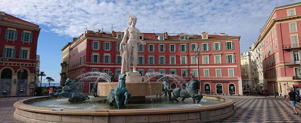 Hotel De La Mer 1
