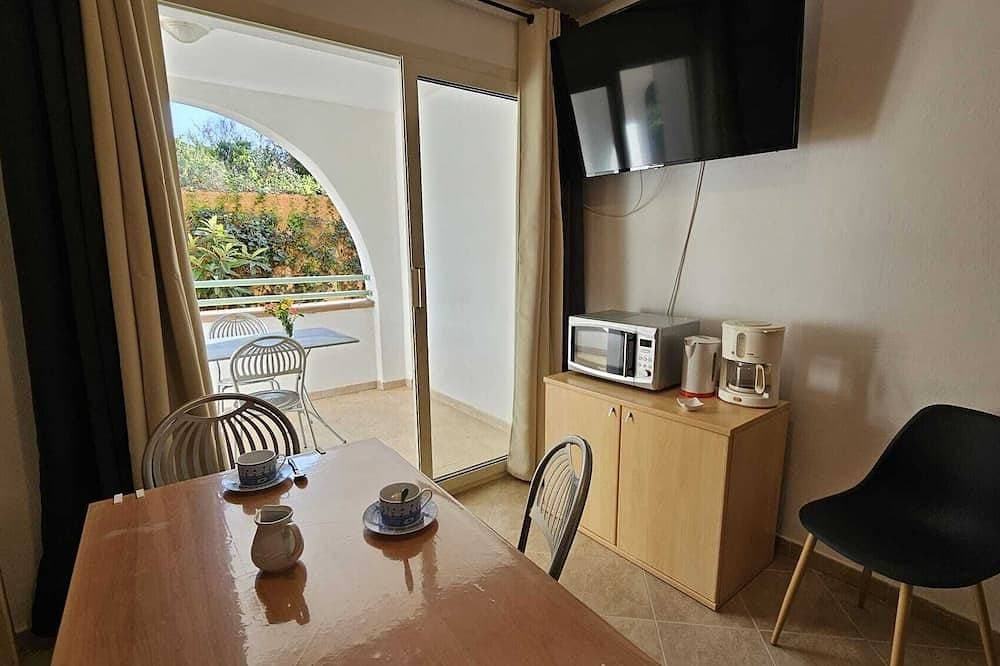 Foto 8 von 12: Seaside Apartment With Pool