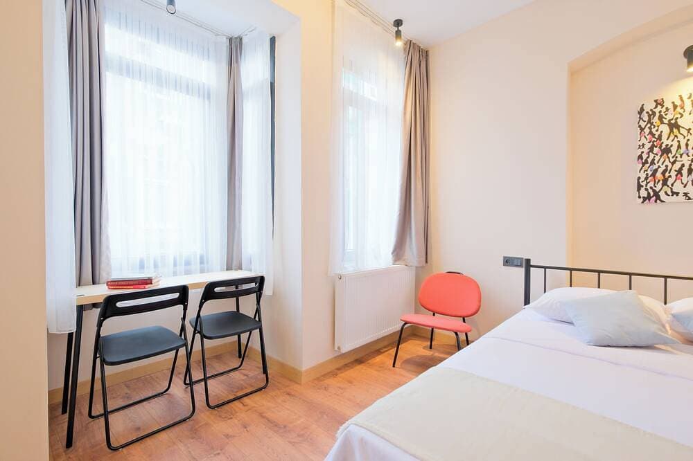 Foto 3 von 15: 1 bedroom apartment in enchanting Beyoğlu with AC, WiFi