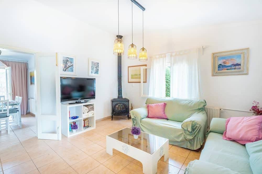 Foto 10 von 24: Villa mit Pool 2,5 km. vom Meer aus Sehr ruhige Gegend. Wifi