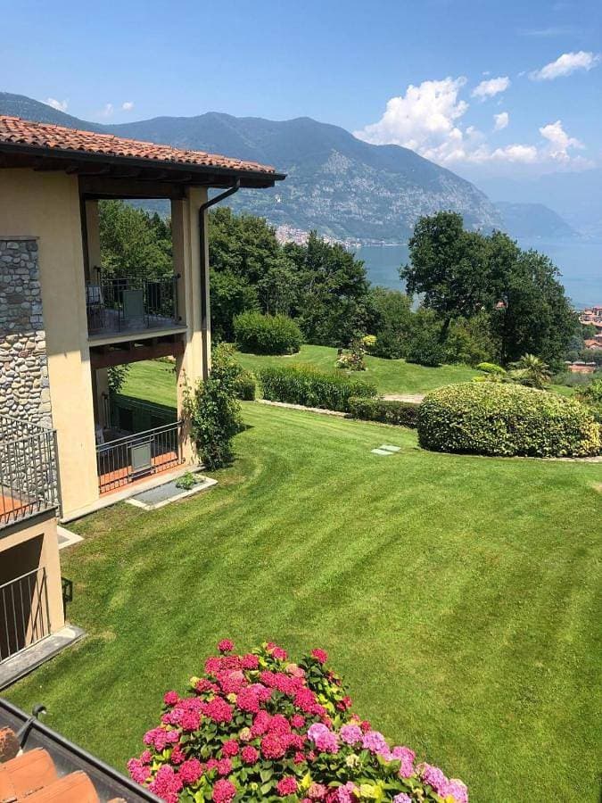 Foto 5 von 8: Double or Twin Room - Disability Bathroom