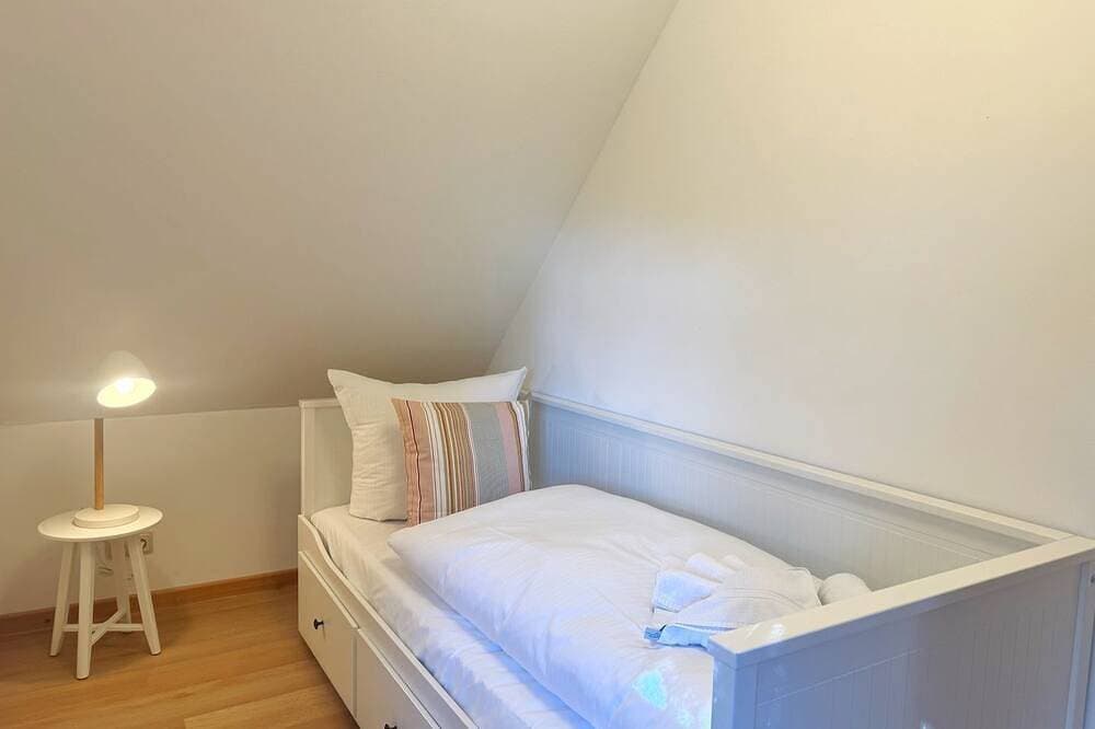Foto 6 von 22: Ferienwohnung Alvine - Dubnitz bei Sassnitz - Doppelhaushälfte Alwine