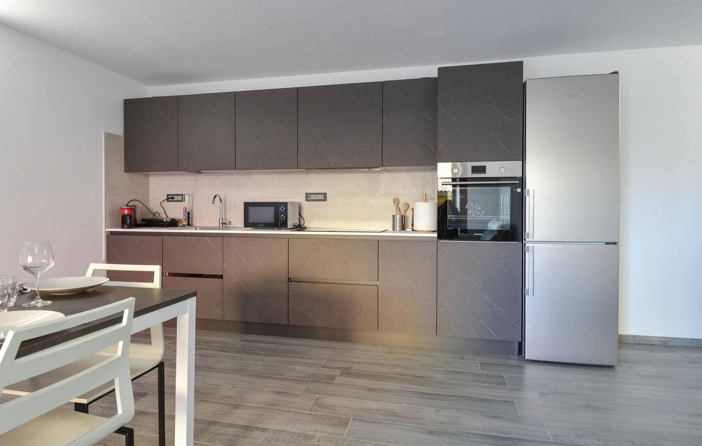Foto 11 von 24: Gemütliches Olia Speciosa Apartment mit Parkplatz und Terrasse