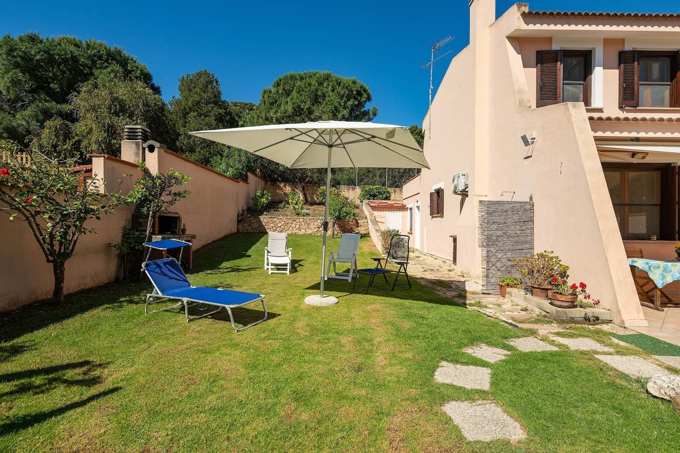 Foto 2 von 30: Villa Simona in Santa Margherita di Pula – Entspannung im Grünen nahe Traumstränden