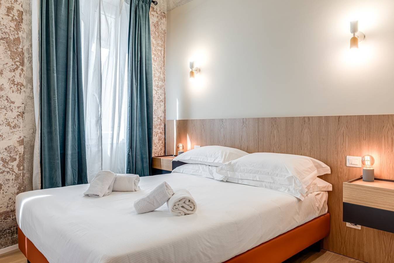 Foto 2 von 23: Zimmer 'Florence Rooms Orange' mit WLAN und Klimaanlage