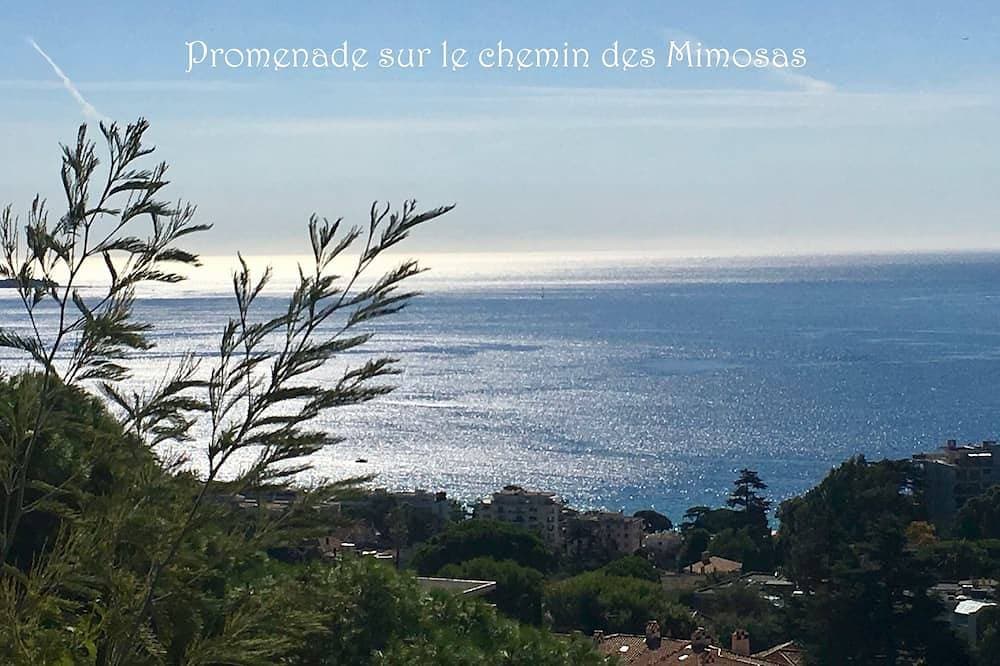 Foto 13 von 21: Cannes Beach. Appart Up Seaview 36 m2. Top Design. Pr. Center. Pool, Garage,