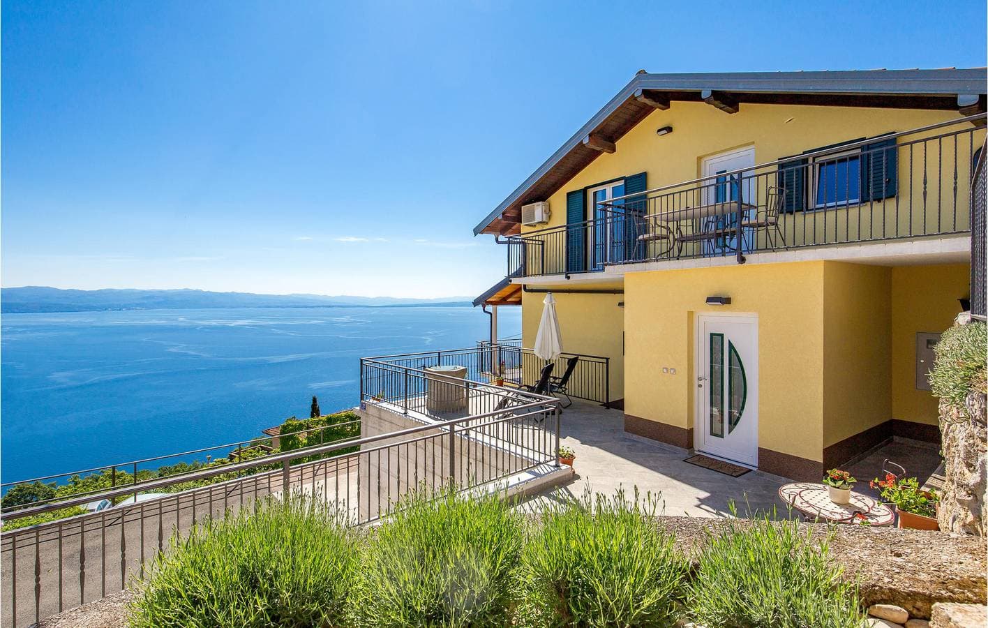 Charmantes Apartment mit Terrasse, WLAN und 2 km zum Strand 1