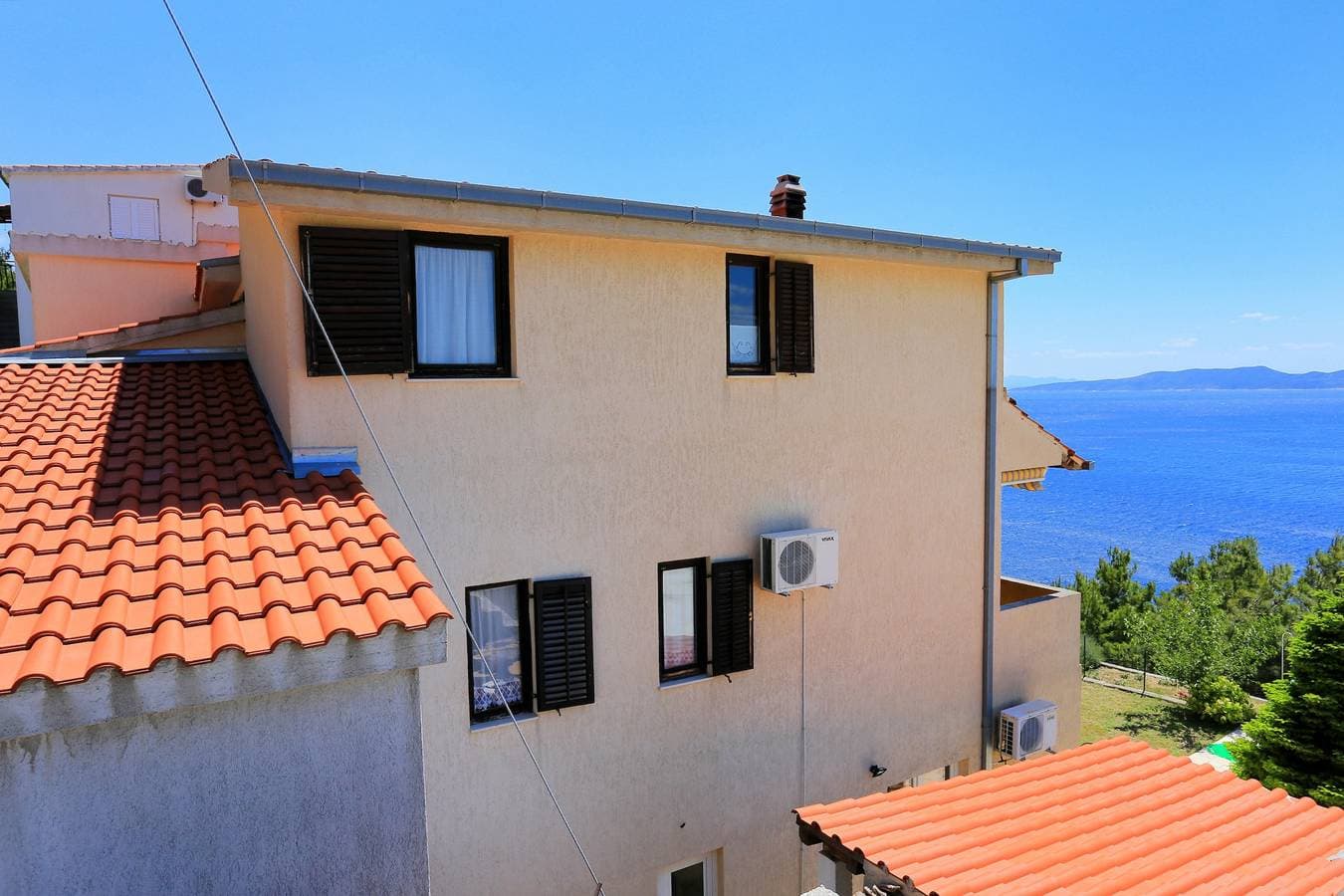 Foto 5 von 29: Studio Appartement mit Terrasse und Meerblick Marusici, Omis As-1024-d