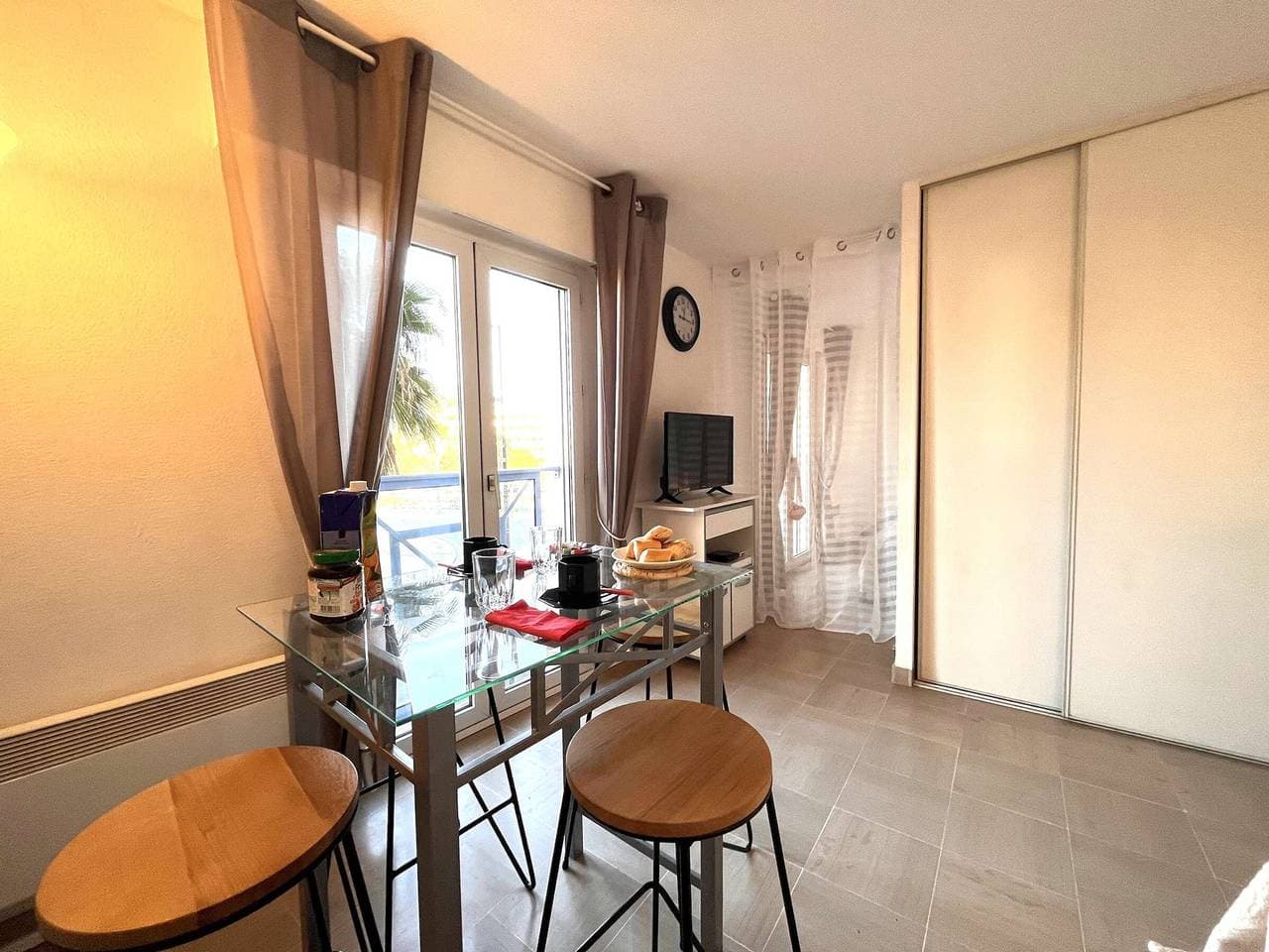 Foto 6 von 20: Studio-Kabine für 2 in Port Fréjus, nahe Strand, Internet inklusive