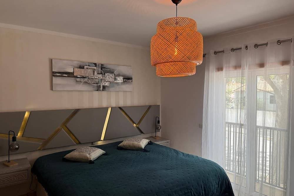 Foto 5 von 30: Amazing & Modern Apartment in Cabanas Beach with direct pool access (Sleeps 4)