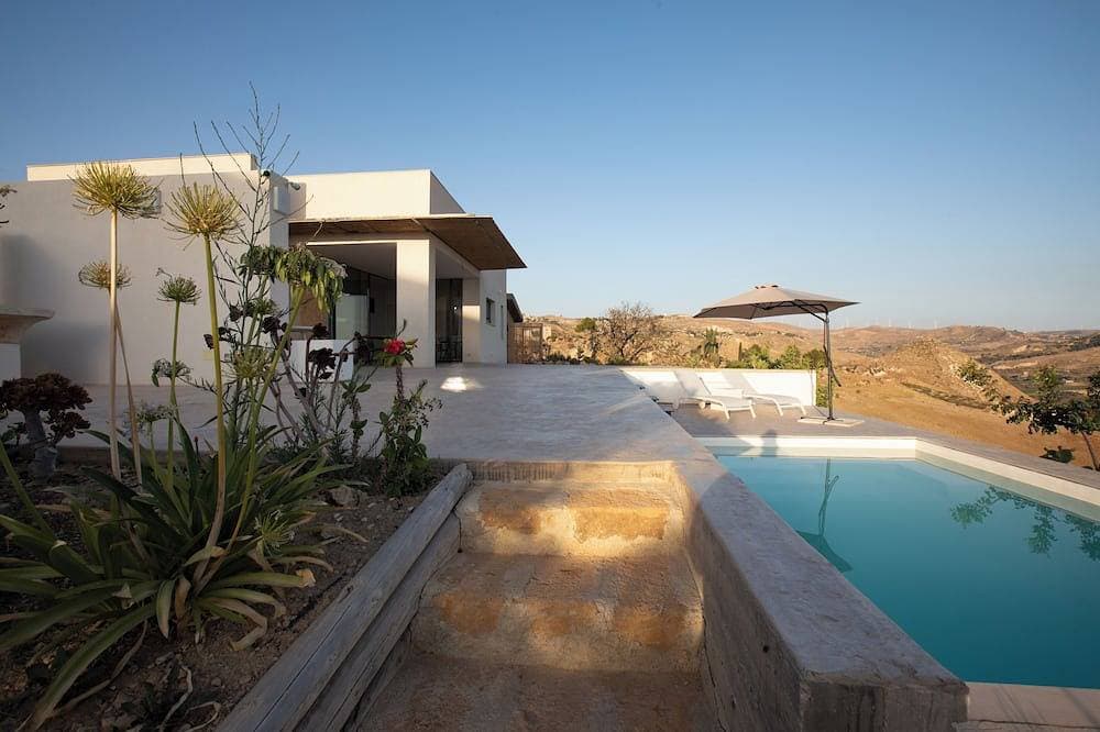 Foto 11 von 30: Moderne Villa mit Pool nahe dem Tal der Tempel und der Scala dei Turchi.