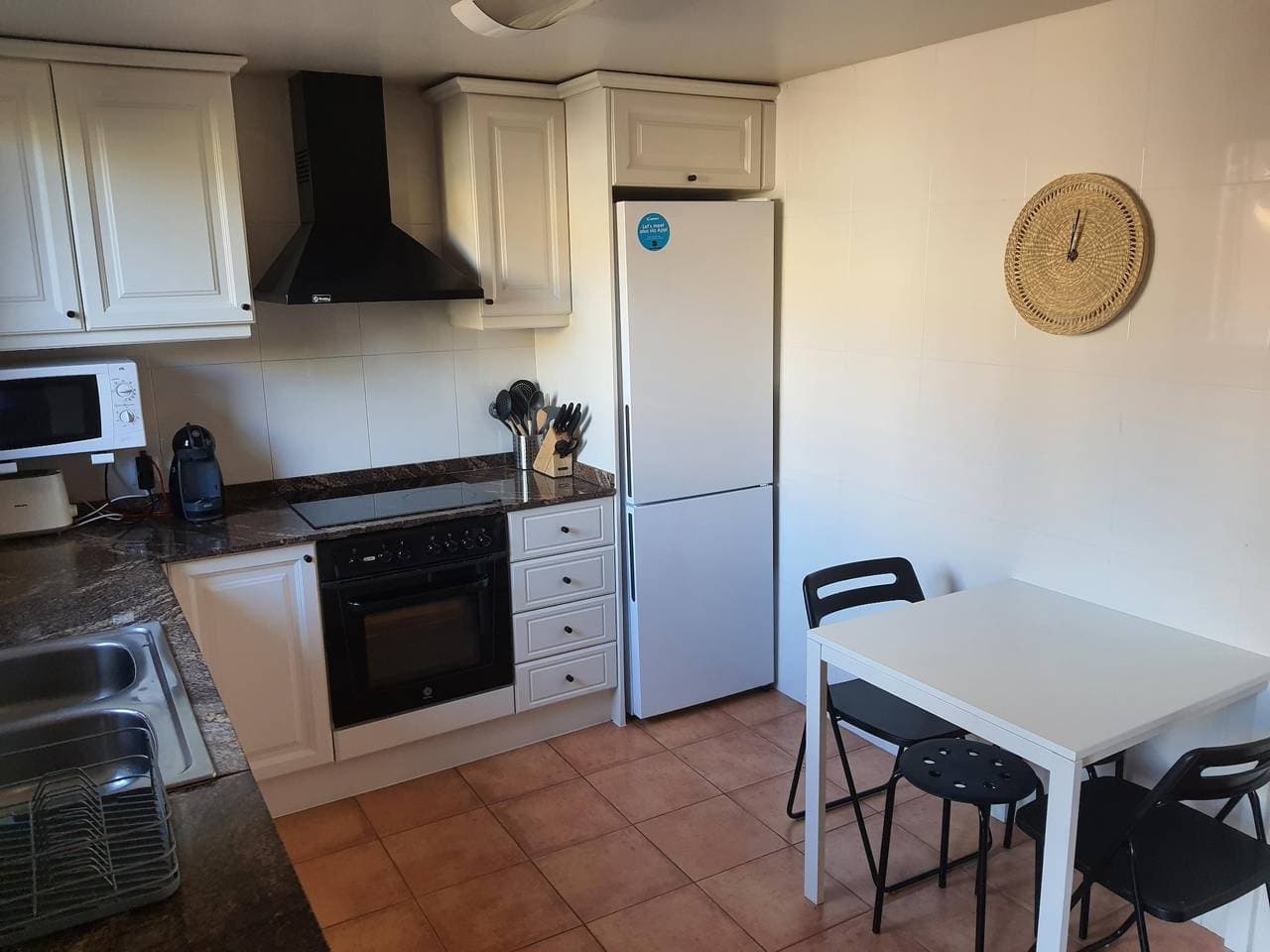 Foto 6 von 24: Ferienwohnung für 8 Personen mit Terrasse