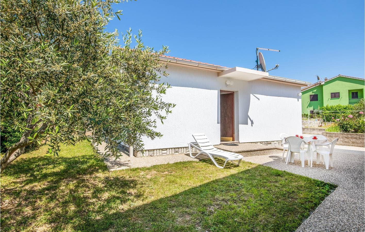 Foto 9 von 24: Gemütliche 1-Zimmer-Wohnung mit Terrasse, WLAN und Parkplatz, 2 km vom Strand Vela Plaža entfernt