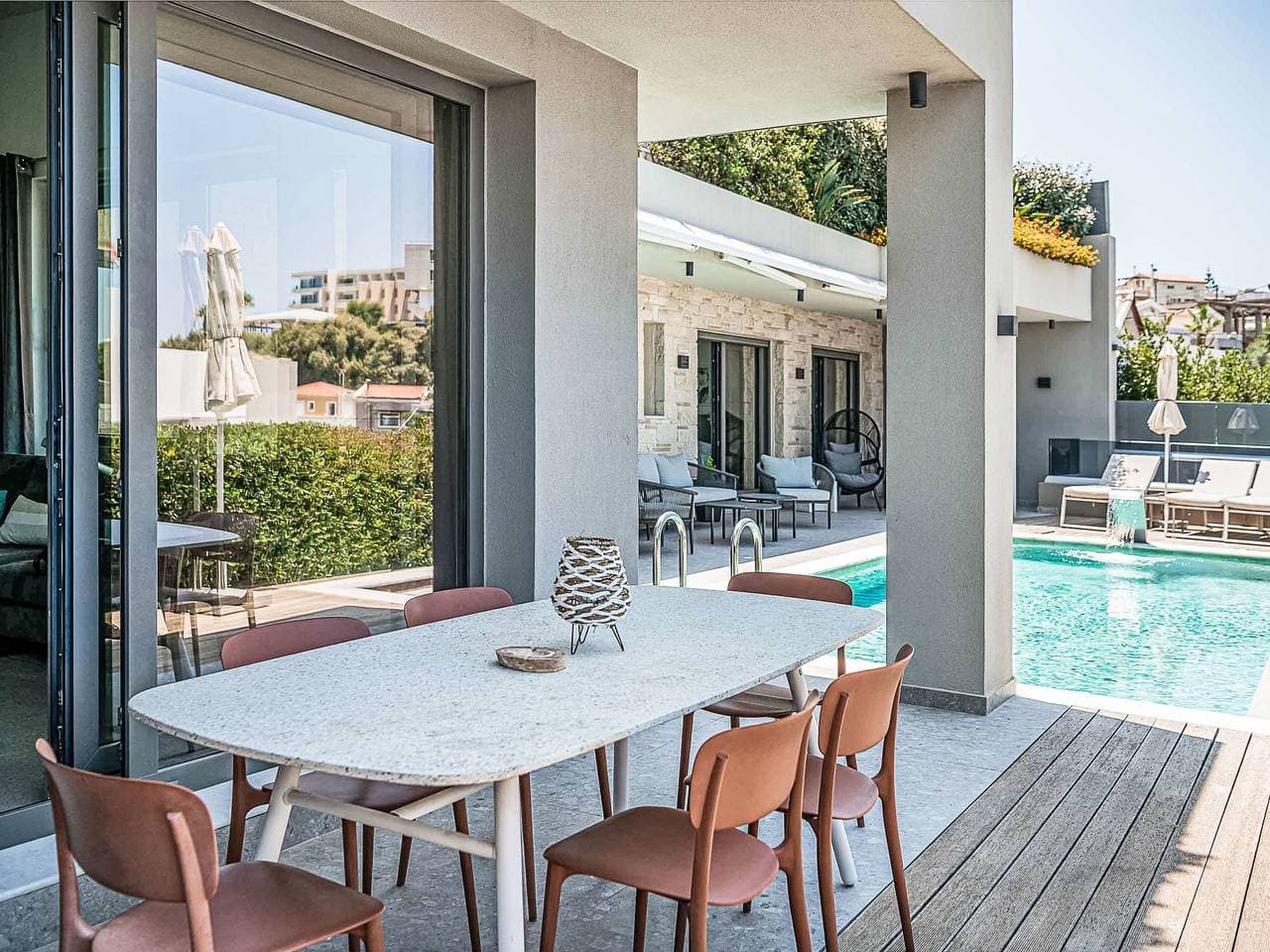 Foto 11 von 53: Lusol Seafront Villa I