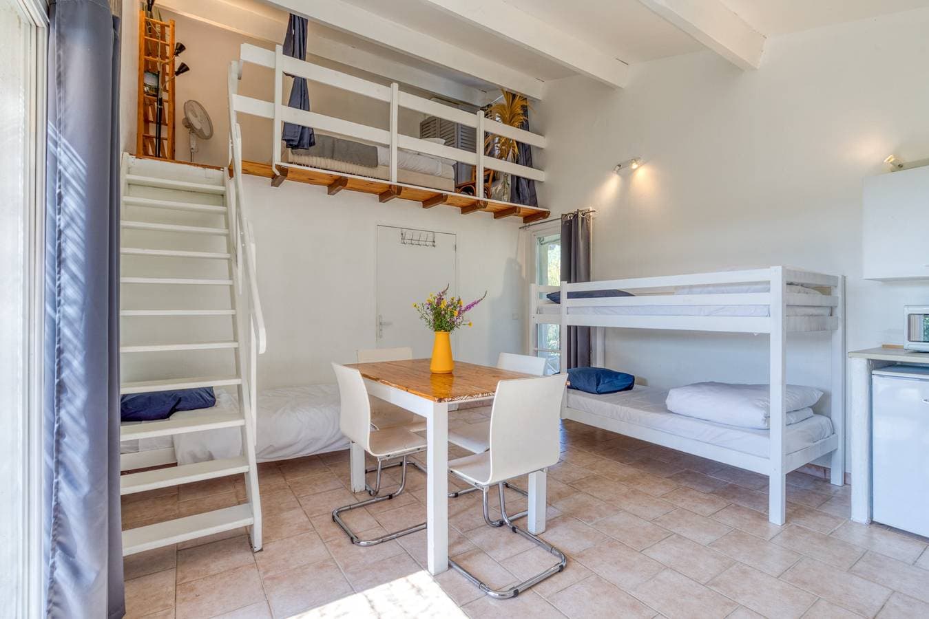 Foto 8 von 25: 'Mas Des Cypres - Mazet 5' mit Privatterrasse, Gemeinschaftsgarten und WLAN