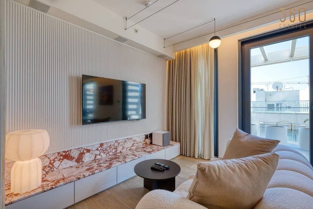 Foto 8 von 27: One of a king Top-Floor, Jacuzzi Terrace - Mercury
