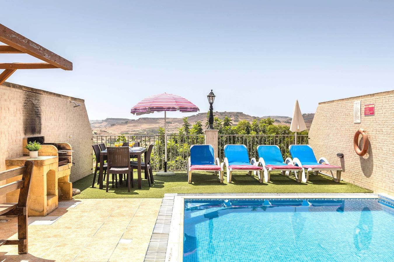 Foto 6 von 24: Villa für 7 Personen mit Balkon