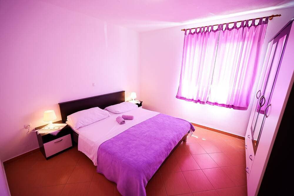 Foto 2 von 13: 3-Zimmer-Ferienwohnung mit Terrasse und Meerblick Kozjaca, Paklenica
