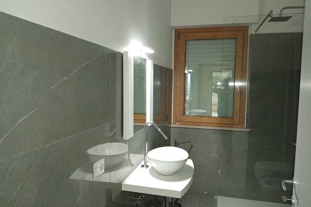 Foto 5 von 30: Nuovo Appartamentino a 50 mt dal Mare
