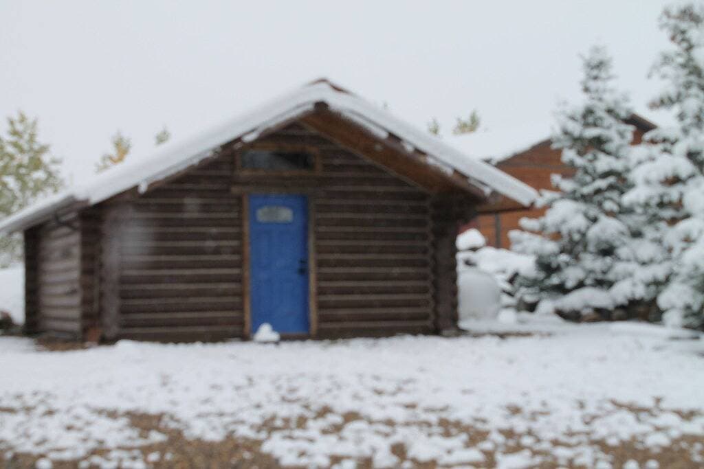 Foto 4 von 13: Little Log Cabin In The Ruby