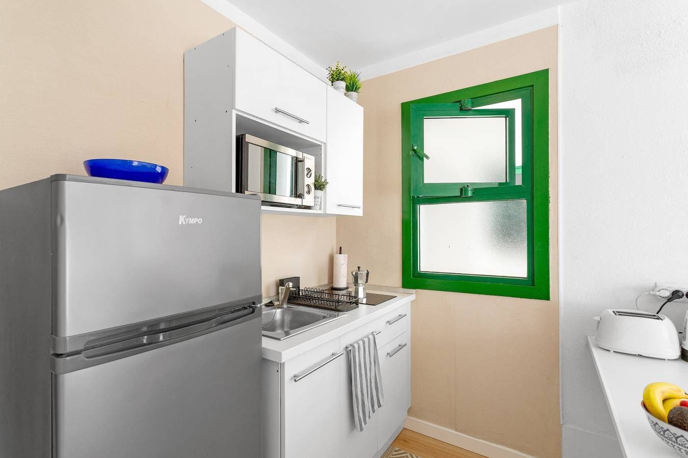 Foto 10 von 25: Ferienwohnung 'Casita Blanca' mit Meerblick, Gemeinschaftspool und WLAN