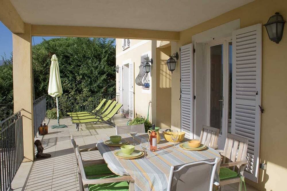 Foto 12 von 15: Wohnung, Luxus, 80m², beheizter Pool, Aussicht, Klimaanlage, WLAN, 6 Personen