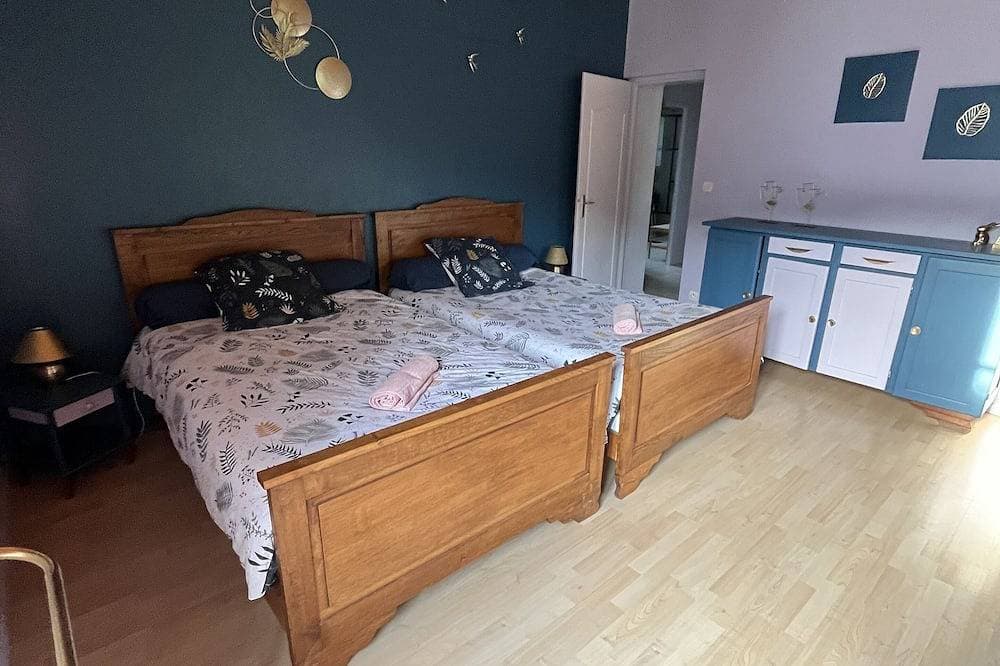 Foto 2 von 25: La Maison de Command, Gîte Pour 6 Personnes en Campagne, Avec Piscine