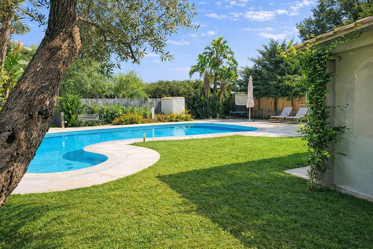 Foto 2 von 38: Villa für 6 Personen mit Pool