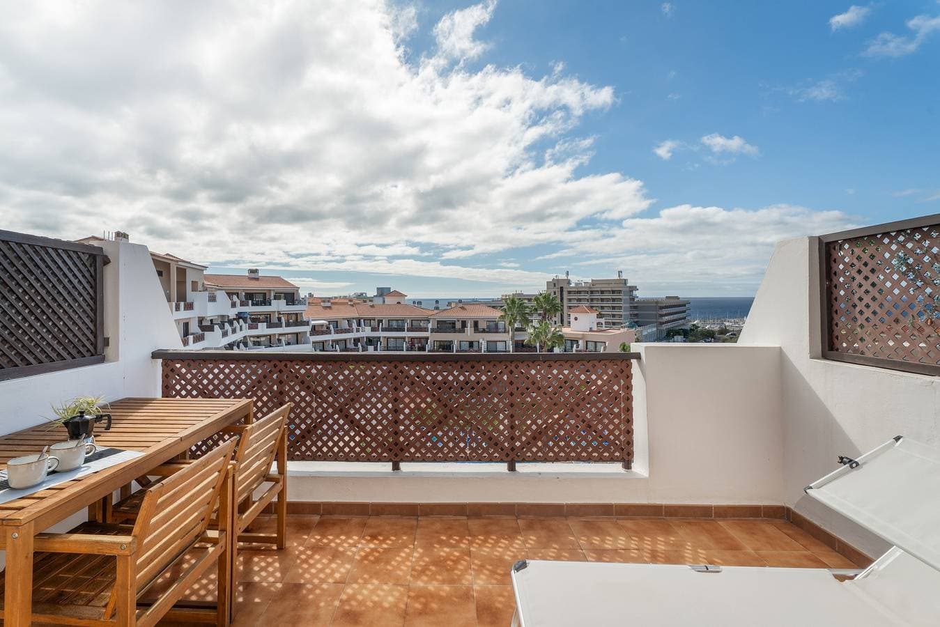 Foto 3 von 28: Ferienwohnung 'Oasis Del Sur' mit Meerblick, WLAN und Klimaanlage