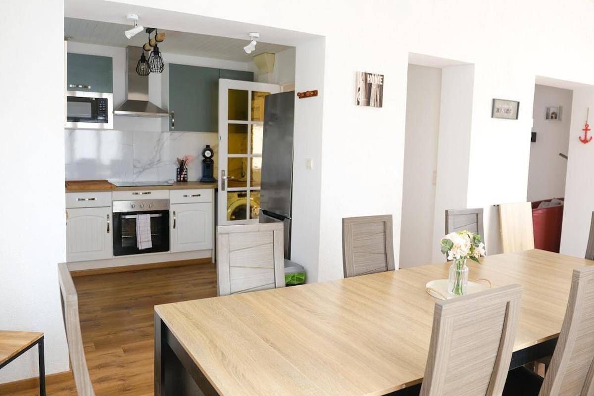 Foto 4 von 54: Three-Bedroom Home