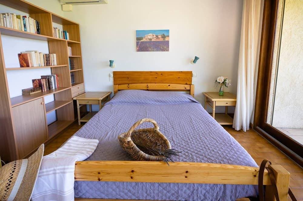 Foto 2 von 26: Villa 220 m² Seeblick - Swimmingpool und privater Tennisplatz