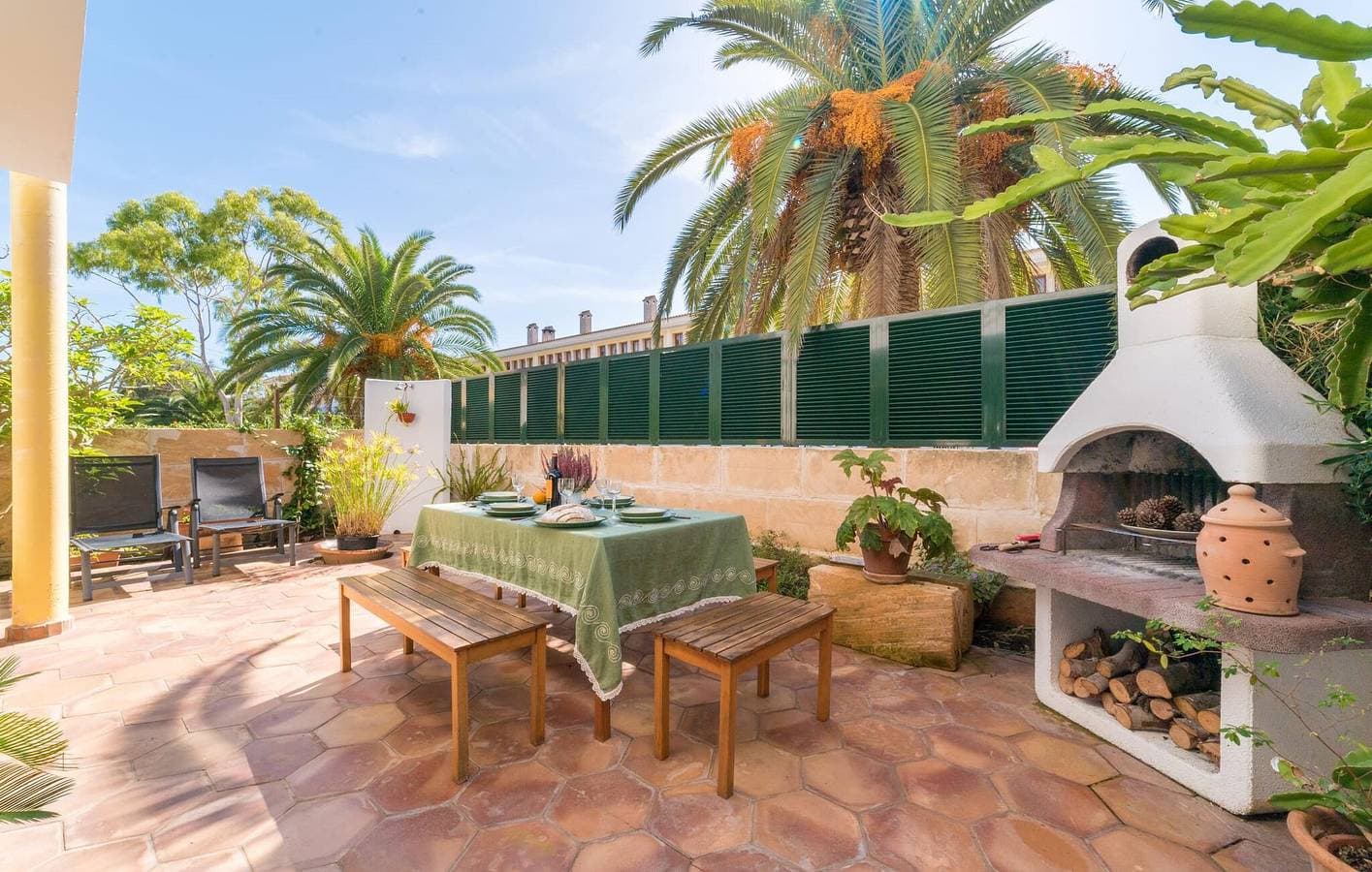 Foto 4 von 36: Gemütliches A/C Apartment mit Terrasse in der Nähe von Cala de n'Aladern Strand