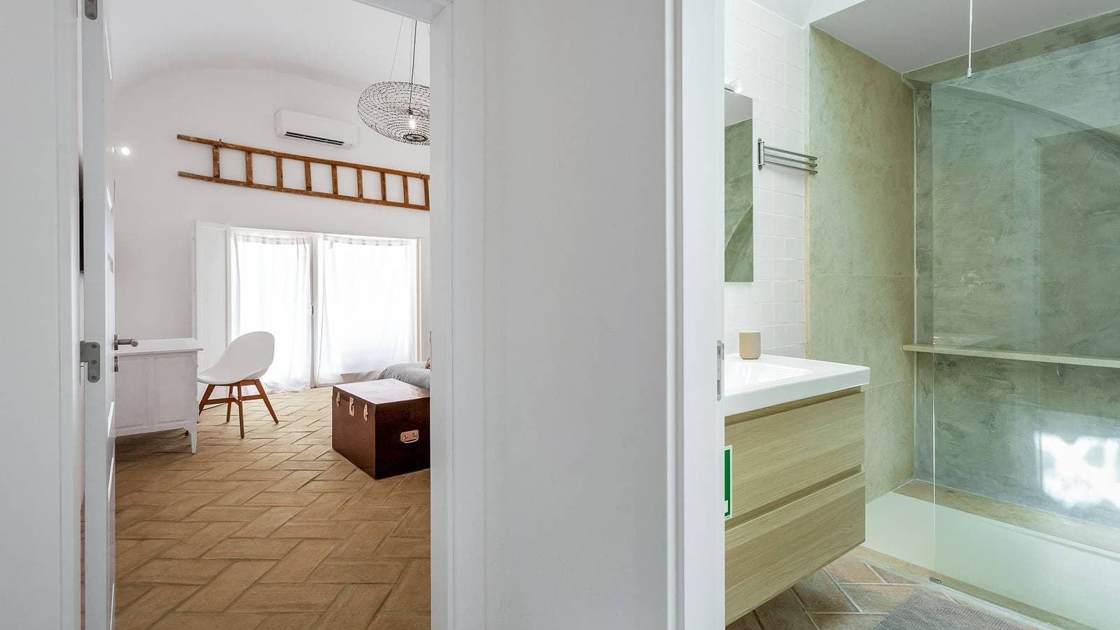 Foto 12 von 31: Ferienhaus für 4 Personen mit Pool