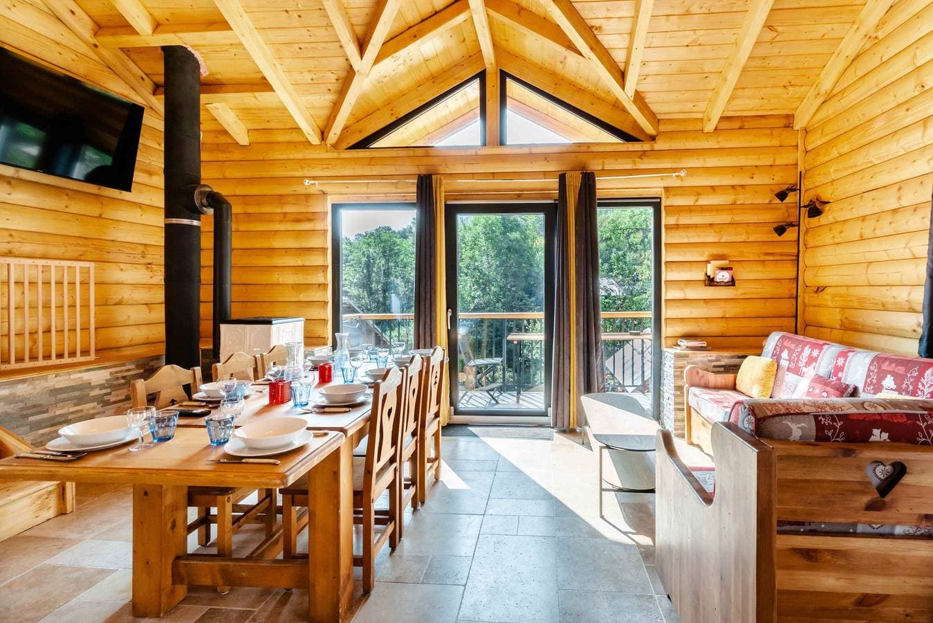 Foto 3 von 17: Familienfreundliches, geräumiges Chalet nahe Courchevel/Brides-les-Bains mit Bergblick