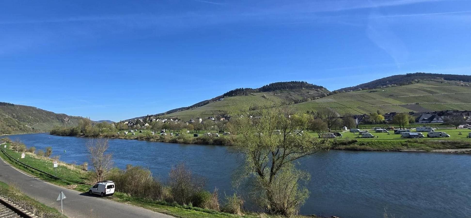 Foto 5 von 25: Traumurlaub direkt am Fluss: Ferienhaus „Zur Moselfähre“ in Kröv-Kövenig
