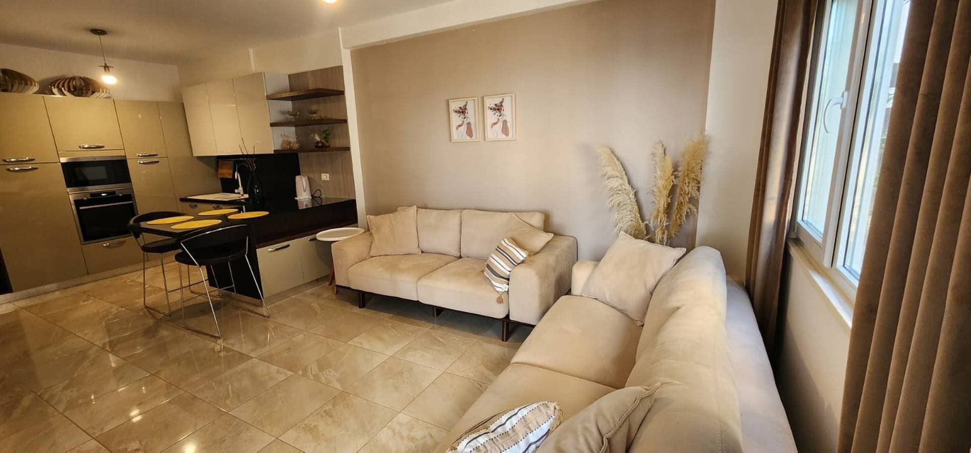 Foto 11 von 42: Ferienwohnung für 4 Personen mit Balkon