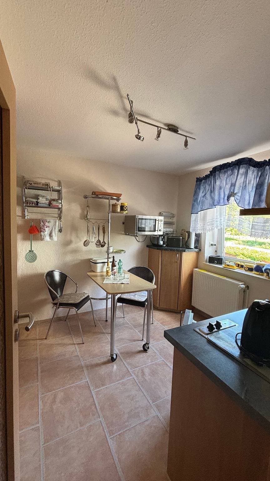 Foto 6 von 11: Ferienwohnung 'Emely' mit weitläufigem Meerblick und Balkon