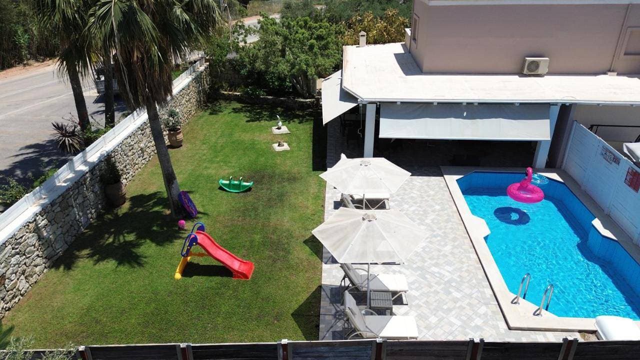 Villa Campos- Less than 5-Min Walk to Kalivaki Beach 1