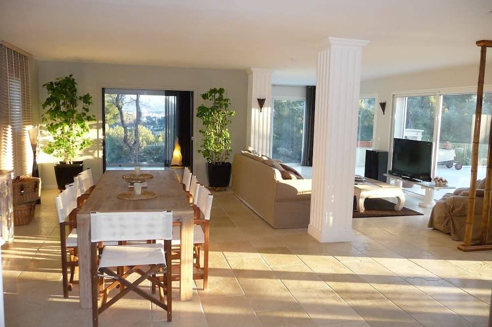 Foto 6 von 30: Wunderschöne, moderne Villa mit allem Komfort in Frieden und beheiztem Pool