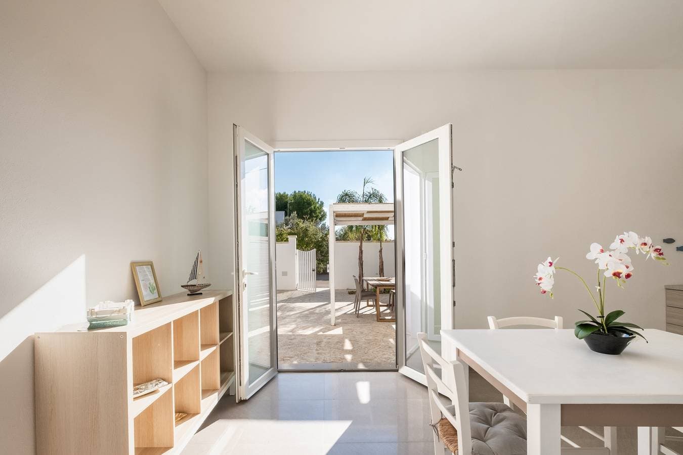 Foto 4 von 31: Casa Vacanze 'Arvèa – Lux Coastal Essence' mit Gemeinschaftsterrasse, WLAN und Klimaanlage