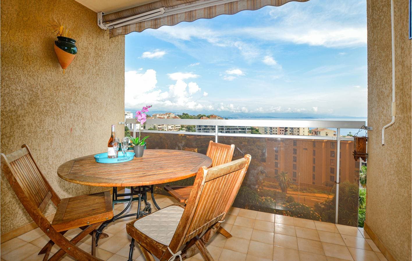 Foto 2 von 16: Gemütliches Strandapartment mit Terrasse und Parkplatz