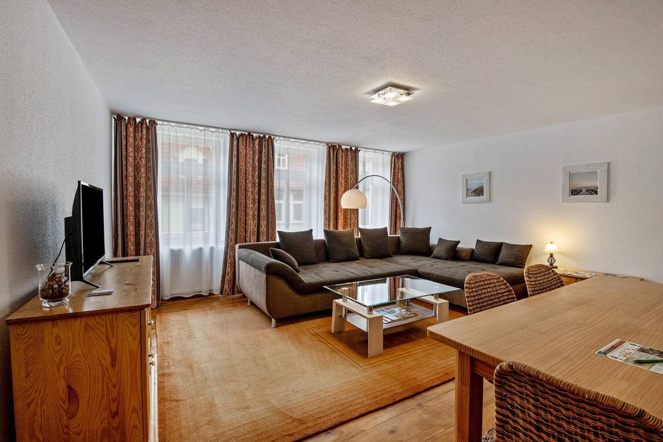 Foto 3 von 26: Ferienwohnung "Kolibri" mit Gemeinschaftsterrasse und Gemeinschaftsgarten