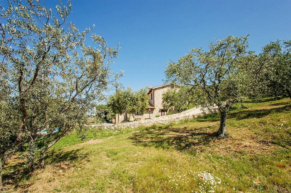 Foto 12 von 30: Freistehende Villa mit privatem und eingezäuntem Pool 1,6 km Montecchio, 20 km von Orvieto.