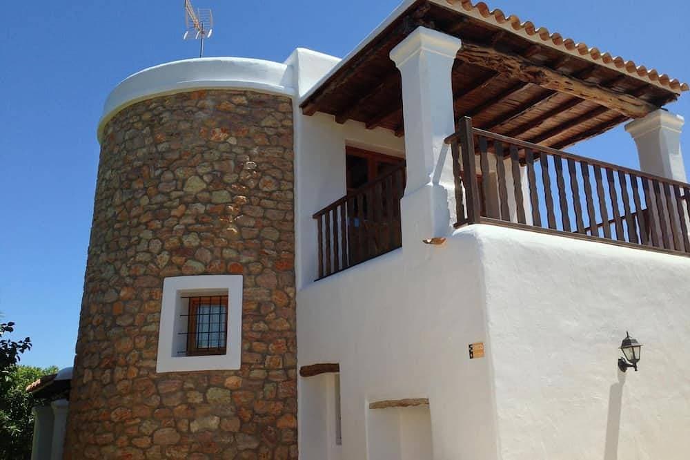 Foto 8 von 30: Renoviertes Ferienhaus in Sant Carles De Peralta mit Eigenem Pool